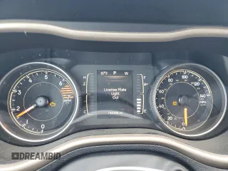 2016 Jeep Cherokee Latitude z VIN 1C4PJLCB9GW288019, wystawiony jako Copart lot #62917615 z przebiegiem 154 498 mil mil oraz Szkoda całkowita • Salvage title. Historia ofert i sprzedaży dostępna na DreamBid. Obrazek 9.