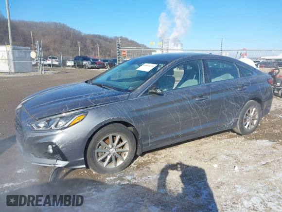 2018 Hyundai Sonata SE with VIN 5NPE24AF5JH679701, listed as a IAAI auction lot 41095174 with 30,579 mi miles and . Bid and sale history available at DreamBid. Image 16.