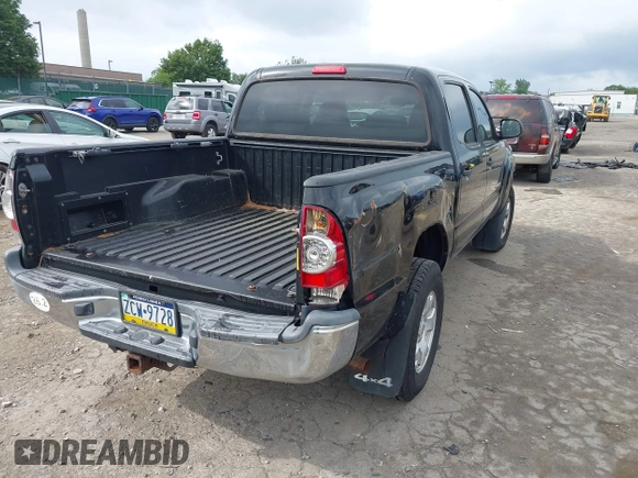 2013 Toyota Tacoma with VIN 3TMLU4EN5DM107500, listed as a IAAI auction lot 42733914 with Not provided miles and . Bid and sale history available at DreamBid. Image 4.