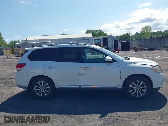 2015 Nissan Pathfinder Platinum with VIN 5N1AR2MMXFC615001, listed as a IAAI auction lot 42810501 with 206,247 mi miles and . Bid and sale history available at DreamBid. Image 13.