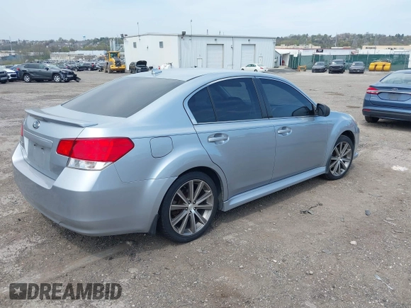 2014 Subaru Legacy Special Sports z VIN 4S3BMBJ60E3012828, wystawiony jako IAAI lot #42070536 z przebiegiem 163 808 mil mil oraz . Historia ofert i sprzedaży dostępna na DreamBid. Obrazek 4.