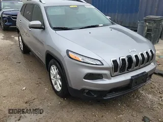 2017 Jeep Cherokee Latitude with VIN 1C4PJLCS2HW596442, listed as a Copart auction lot 66126435 with 179,750 mi miles and Non repairable. Bid and sale history available at DreamBid. Image 14.