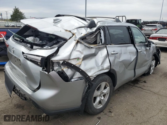 2020 Toyota Highlander L with VIN 5TDCZRAH2LS507172, listed as a Copart auction lot 51814455 with 46,827 mi miles and Salvage title. Bid and sale history available at DreamBid. Image 3.