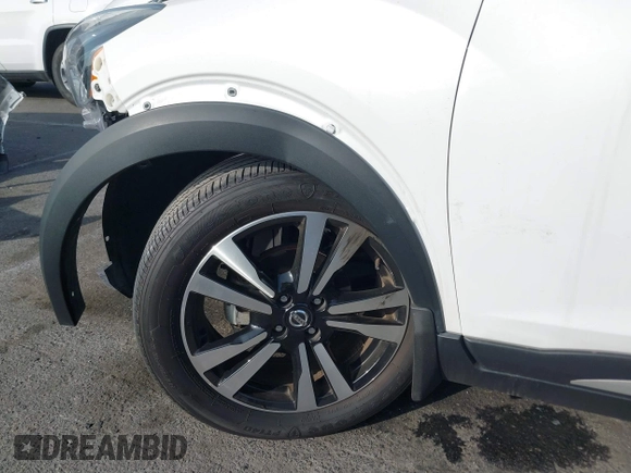 2020 Nissan Kicks SR with VIN 3N1CP5DV2LL509495, listed as a IAAI auction lot 41208887 with 35,722 mi miles. Bid and sale history available at carsss.com. Image 18.