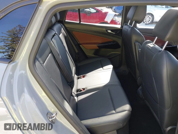 2021 Volkswagen ID.4 Pro S z VIN WVGTMPE20MP058882, wystawiony jako IAAI lot #42317440 z przebiegiem 64 473 mil mil oraz . Historia ofert i sprzedaży dostępna na DreamBid. Obrazek 8.