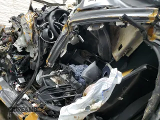 2024 Nissan Versa S z VIN 3N1CN8DVXRL881568, wystawiony jako Copart lot #49678335 z przebiegiem Nie podano mil oraz Nie do naprawy • Non repairable. Historia ofert i sprzedaży dostępna na DreamBid. Obrazek 8.