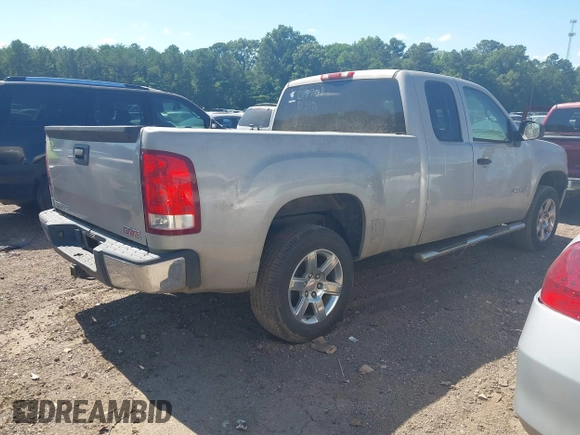 2007 GMC Sierra 1500 SL z VIN 1GTEC19C57Z613978, wystawiony jako IAAI lot #42330992 z przebiegiem 270 600 mil mil oraz . Historia ofert i sprzedaży dostępna na DreamBid. Obrazek 4.