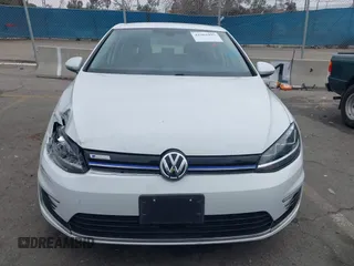 2019 Volkswagen Golf SE z VIN WVWKR7AU6KW910647, wystawiony jako IAAI lot #41502997 z przebiegiem 20 649 mil mil oraz . Historia ofert i sprzedaży dostępna na DreamBid. Obrazek 12.