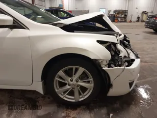 2015 Nissan Altima S with VIN 1N4AL3AP9FN310352, listed as a IAAI auction lot 41902234 with 60,132 mi miles and . Bid and sale history available at DreamBid. Image 19.