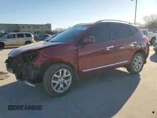 2011 Nissan Rogue SV z VIN JN8AS5MV4BW273321, wystawiony jako Copart lot #42253855 z przebiegiem 130 241 mil mil oraz Szkoda całkowita • Salvage title. Historia ofert i sprzedaży dostępna na DreamBid. Obrazek 1.