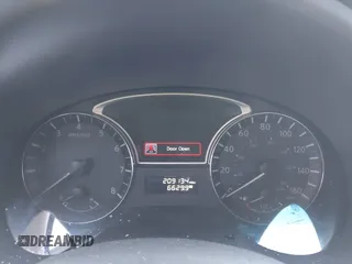 2015 Nissan Altima 2.5 S with VIN 1N4AL3AP8FC160830, listed as a IAAI auction lot 41561952 with 209,134 mi miles. Bid and sale history available at carsss.com. Image 7.