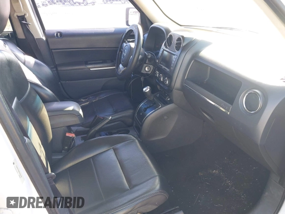 2012 Jeep Patriot Limited z VIN 1C4NJPCB8CD553758, wystawiony jako IAAI lot #41262329 z przebiegiem 121 688 mil mil oraz . Historia ofert i sprzedaży dostępna na DreamBid. Obrazek 5.