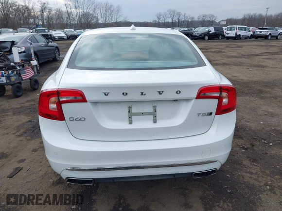 2017 Volvo S60 Inscription z VIN LYV402TK3HB196430, wystawiony jako IAAI lot #41301147 z przebiegiem 20 188 mil mil oraz . Historia ofert i sprzedaży dostępna na DreamBid. Obrazek 16.