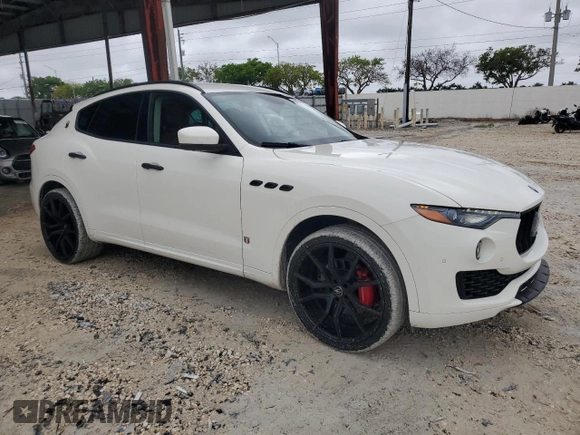 2017 Maserati Levante z VIN ZN661XUL0HX250697, wystawiony jako Copart lot #56871095 z przebiegiem 73 042 mil mil oraz Czysty tytuł • Clean title. Historia ofert i sprzedaży dostępna na DreamBid. Obrazek 4.