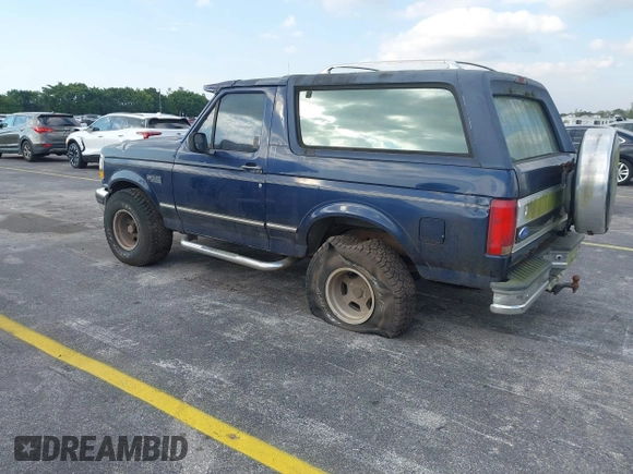 1994 Ford Bronco Custom with VIN 1FMEU15H4RLB15058, listed as a IAAI auction lot 41289431 with Not provided miles and . Bid and sale history available at DreamBid. Image 3.
