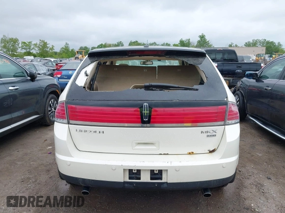 2007 Lincoln MKX with VIN 2LMDU88C27BJ13038, listed as a IAAI auction lot 42342316 with Not provided miles and . Bid and sale history available at DreamBid. Image 16.