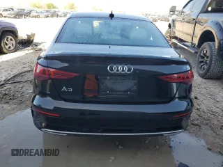 2024 Audi A3 Premium z VIN WAUAUDGYXRA100025, wystawiony jako Copart lot #56401935 z przebiegiem 42 408 mil mil oraz Nie do naprawy. Historia ofert i sprzedaży dostępna na DreamBid. Obrazek 6.