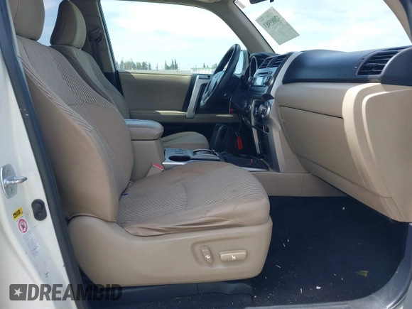 2010 Toyota 4Runner SR5 z VIN JTEZU5JR4A5003392, wystawiony jako IAAI lot #42085983 z przebiegiem 236 299 mil mil oraz . Historia ofert i sprzedaży dostępna na DreamBid. Obrazek 5.