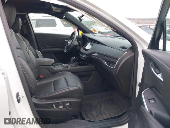 2020 Cadillac XT4 FWD Sport with VIN 1GYFZER45LF148806, listed as a IAAI auction lot 41853795 with 28,956 mi miles and . Bid and sale history available at carsss.com. Image 5.