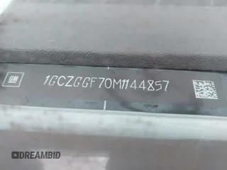 2021 Chevrolet City Express Cargo z VIN 1GCZGGF70M1144857, wystawiony jako IAAI lot #41474258 z przebiegiem 155 494 mil mil oraz . Historia ofert i sprzedaży dostępna na DreamBid. Obrazek 8.