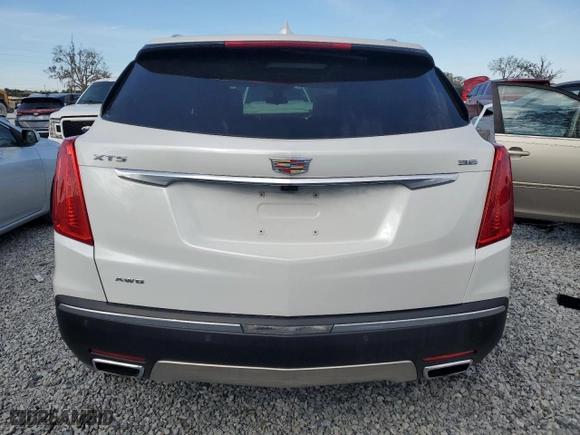 2017 Cadillac XT5 Platinum AWD with VIN 1GYKNFRS8HZ118378, listed as a Copart auction lot 89376565 with 33,792 mi miles and Salvage Title. Bid and sale history available at carsss.com. Image 6.