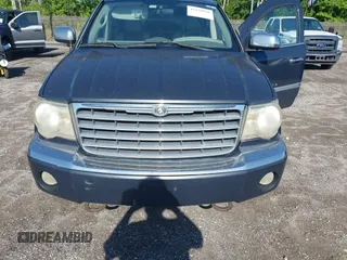 2008 Chrysler Aspen Limited z VIN 1A8HW58228F158488, wystawiony jako IAAI lot #42259976 z przebiegiem 164 330 mil mil oraz . Historia ofert i sprzedaży dostępna na DreamBid. Obrazek 6.