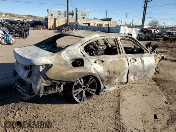 2022 BMW 3 Series 330i xDrive with VIN 3MW5R7J03N8C42519, listed as a Copart auction lot 86162574 with Not provided miles and Non repairable. Bid and sale history available at DreamBid. Image 3.