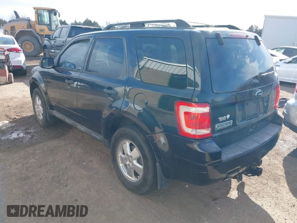 2011 Ford Escape XLT with VIN 1FMCU9DG3BKB95799, listed as a IAAI auction lot 41058817 with Not provided miles and . Bid and sale history available at DreamBid. Image 3.