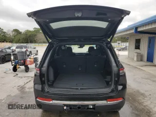 2025 Jeep Grand Cherokee Laredo with VIN 1C4RJHAG1SC278728, listed as a Copart auction lot 45920395 with 3,850 mi miles and Salvage Title. Bid and sale history available at DreamBid. Image 6.