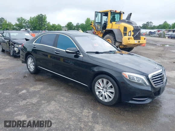 2014 Mercedes-Benz S 550 z VIN WDDUG8FB8EA067537, wystawiony jako IAAI lot #42261687 z przebiegiem 133 407 mil mil oraz . Historia ofert i sprzedaży dostępna na DreamBid. Obrazek 1.