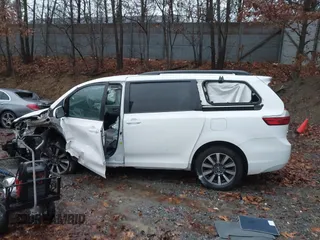 2020 Toyota Sienna LE с VIN 5TDJZ3DC6LS237433, выставлен на аукционе IAAI как лот 40948475 с пробегом 108 000 миль миль и . История ставок и продаж доступна на DreamBid. Изображение 15.