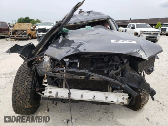 2018 Toyota Tacoma SR z VIN 5TFCZ5AN8JX143068, wystawiony jako Copart lot #58862394 z przebiegiem Nie podano mil oraz Nie do naprawy • Non repairable. Historia ofert i sprzedaży dostępna na DreamBid. Obrazek 5.