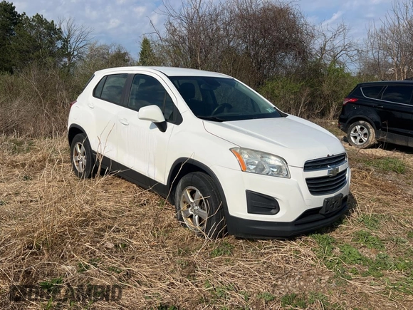 2015 Chevrolet Trax LS with VIN 3GNCJPSB6FL215967, listed as a Copart auction lot 54605435 with 1 mi miles and Clean Title. Bid and sale history available at carsss.com. Image 1.
