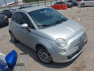 2013 FIAT 500 Pop z VIN 3C3CFFAR3DT622259, wystawiony jako IAAI lot #42345101 z przebiegiem 130 582 mil mil oraz . Historia ofert i sprzedaży dostępna na DreamBid. Obrazek 1.