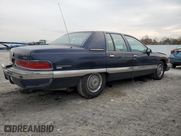 1992 Buick Roadmaster Ltd with VIN 1G4BT5372NR429421, listed as a Copart auction lot 80571884 with 241,640 mi miles and Non Repairable. Bid and sale history available at DreamBid. Image 3.