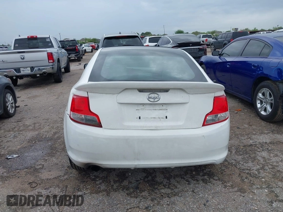 2013 Scion tC z VIN JTKJF5C70D3058888, wystawiony jako IAAI lot #41892224 z przebiegiem 84 749 mil mil oraz . Historia ofert i sprzedaży dostępna na DreamBid. Obrazek 17.