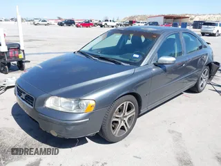 2006 Volvo S60 2.4L Turbo with VIN YV1RS547662555872, listed as a IAAI auction lot 41725749 with 137,641 mi miles. Bid and sale history available at carsss.com. Image 17.