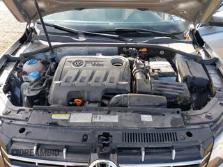 2014 Volkswagen Passat SEL Premium z VIN 1VWCN7A33EC013425, wystawiony jako IAAI lot #41381958 z przebiegiem 104 692 mil mil oraz . Historia ofert i sprzedaży dostępna na DreamBid. Obrazek 10.