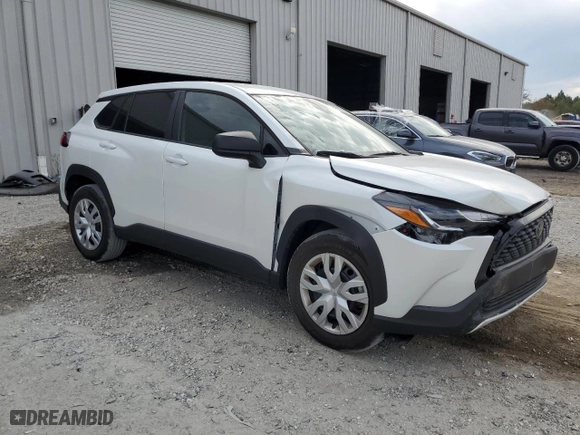 2022 Toyota Corolla Cross L with VIN 7MUAAAAG1NV019878, listed as a Copart auction lot 84089094 with 13,474 mi miles and Salvage Title. Bid and sale history available at carsss.com. Image 4.