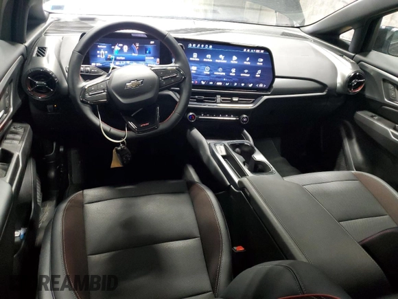 2024 Chevrolet Equinox EV RS z VIN 3GN7DSRP6RS270667, wystawiony jako Copart lot #54726445 z przebiegiem 11 056 mil mil oraz Szkoda całkowita • Salvage title. Historia ofert i sprzedaży dostępna na DreamBid. Obrazek 8.