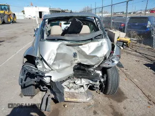 2013 Volkswagen Beetle с VIN 3VWHX7AT0DM663696, выставлен на аукционе IAAI как лот 41485832 с пробегом 111 465 миль миль и . История ставок и продаж доступна на DreamBid. Изображение 16.