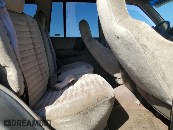 1995 Jeep Grand Cherokee Laredo with VIN 1J4GZ58S9SC706256, listed as a Copart auction lot 46635685 with 388,975 mi miles and Salvage Title. Bid and sale history available at carsss.com. Image 10.