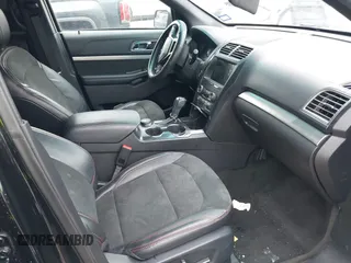 2018 Ford Explorer XLT with VIN 1FM5K8D83JGC20557, listed as a IAAI auction lot 41554727 with 98,180 mi miles and . Bid and sale history available at carsss.com. Image 5.