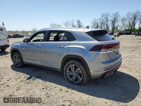 2024 Volkswagen Atlas SEL R-Line with VIN 1V2AE2CA5RC229421, listed as a Copart auction lot 53551375 with 7,517 mi miles and Salvage title. Bid and sale history available at DreamBid. Image 2.