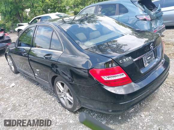 2011 Mercedes-Benz C 300 Sport с VIN WDDGF5EB1BA509120, выставлен на аукционе IAAI как лот 42262895 с пробегом 166 136 миль миль и . История ставок и продаж доступна на DreamBid. Изображение 3.