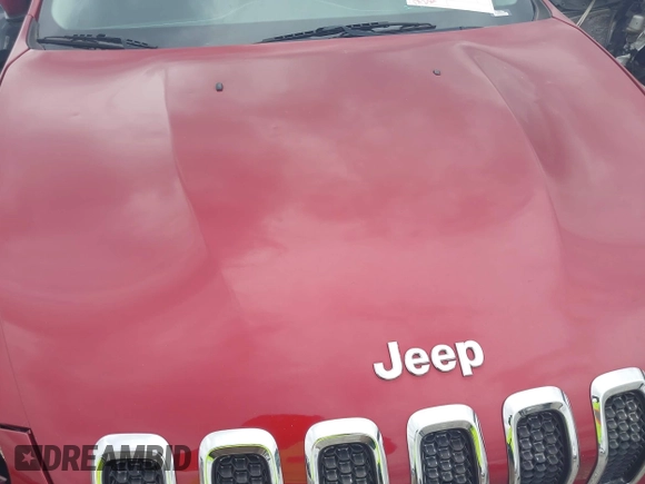 2015 Jeep Cherokee Latitude with VIN 1C4PJLCB6FW616477, listed as a IAAI auction lot 41812431 with 131,234 mi miles. Bid and sale history available at carsss.com. Image 19.