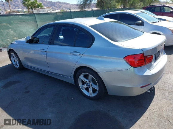 2013 BMW 3 Series 328i с VIN WBA3C1G59DNR45594, выставлен на аукционе IAAI как лот 42250547 с пробегом 183 452 миль миль и . История ставок и продаж доступна на DreamBid. Изображение 3.