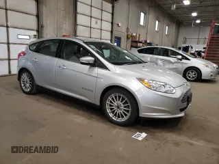 2014 Ford Focus Electric z VIN 1FADP3R4XEL330308, wystawiony jako Copart lot #54394165 z przebiegiem 82 423 mil mil oraz Tytuł czysty. Historia ofert i sprzedaży dostępna na DreamBid. Obrazek 4.
