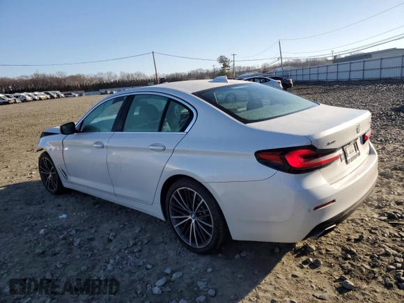 2022 BMW 5 Series 530i xDrive with VIN WBA13BJ09NCL05425, listed as a Copart auction lot 46848405 with 17,683 mi miles and Salvage Title. Bid and sale history available at carsss.com. Image 2.
