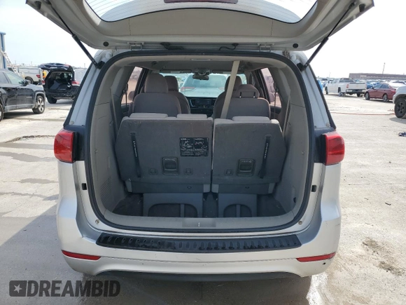 2016 Kia Sedona L with VIN KNDMA5C16G6206463, listed as a Copart auction lot 45332245 with 148,462 mi miles and Salvage Title. Bid and sale history available at carsss.com. Image 6.